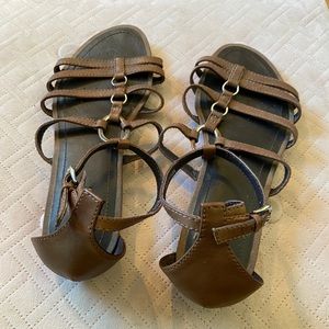 Geox Respira leather flat sandals size 9